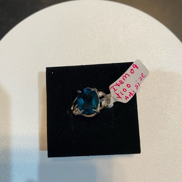 Topaz blue/green Silver Ring. Item 9 - Picture 4 of 5